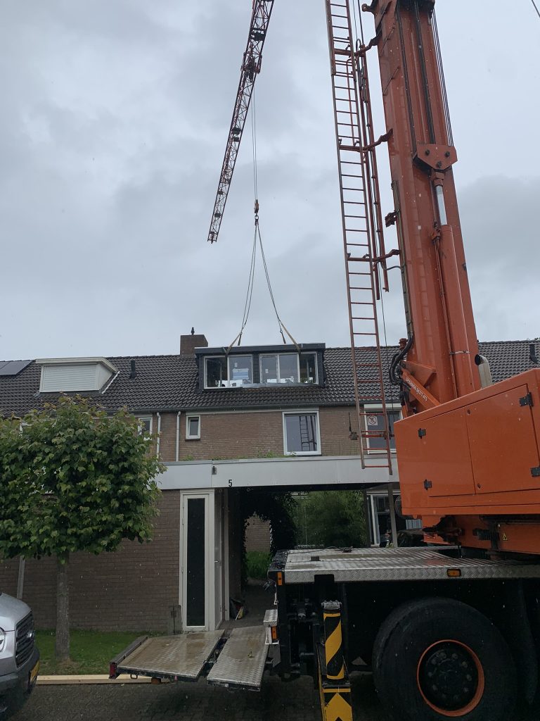 Prefab montage met kraan dakkapel Boxtel